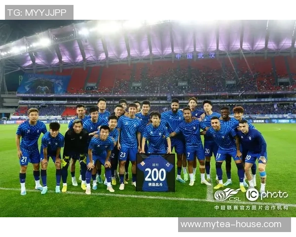 武汉足球队的转型升级之路:从传统到现代的全面革新探讨 武汉足球队的转型升级之路:从传统到现代的全面革新探讨